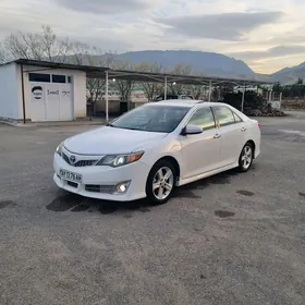 Toyota Camry 2012