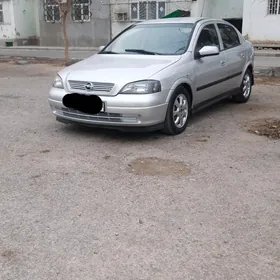 Opel Astra 2003