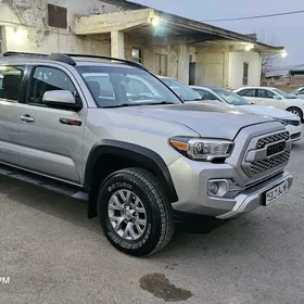 Toyota Tacoma 2017