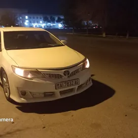 Toyota Camry 2013