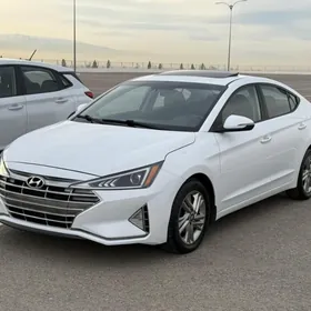 Hyundai Elantra 2020