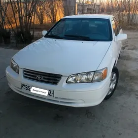 Toyota Camry 2000