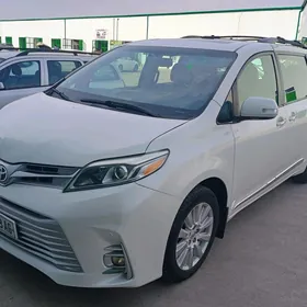 Toyota Sienna 2018