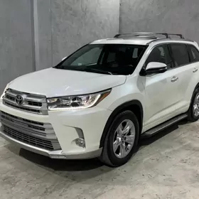 Toyota Highlander 2018