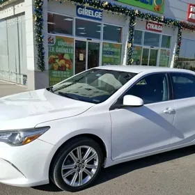 Toyota Camry 2017