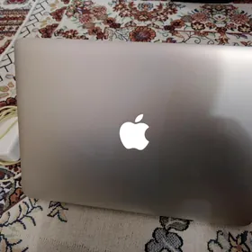 MacBook Pro 2015 i5 16gb ram