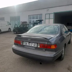 Toyota Camry 2000