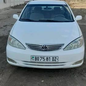 Toyota Camry 2004