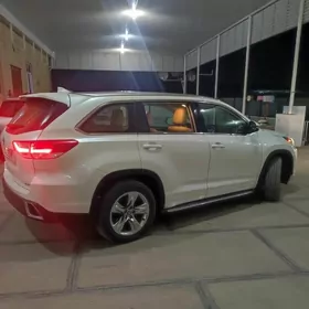 Toyota Highlander 2019