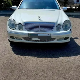 Mercedes-Benz E350 2005