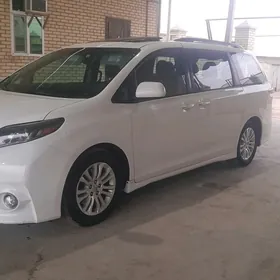 Toyota Sienna 2017