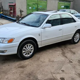 Toyota Camry 2000