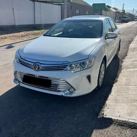 Toyota Camry 2016