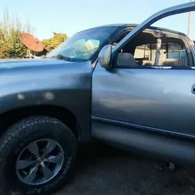 Toyota Tundra 2002