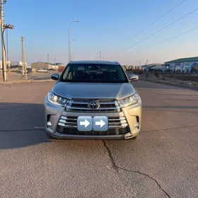 Toyota Highlander 2019