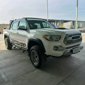 Toyota Tacoma 2018