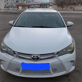 Toyota Camry 2016