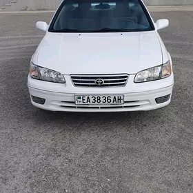 Toyota Camry 2000