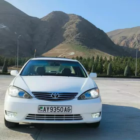 Toyota Camry 2004