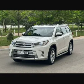 Toyota Highlander 2018