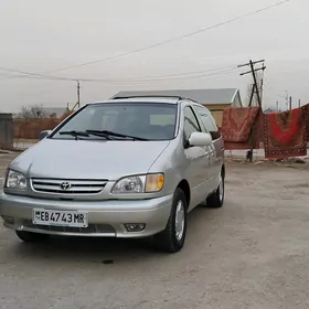 Toyota Sienna 2002