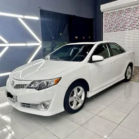 Toyota Camry 2013