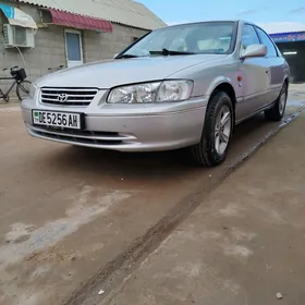 Toyota Camry 2000