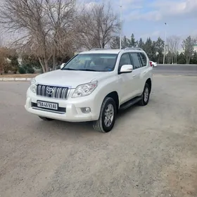 Toyota Land Cruiser Prado 2010