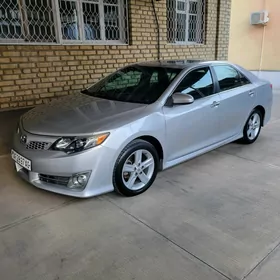 Toyota Camry 2012