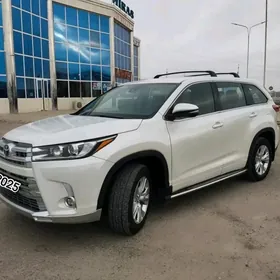 Toyota Highlander 2019