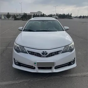 Toyota Camry 2013