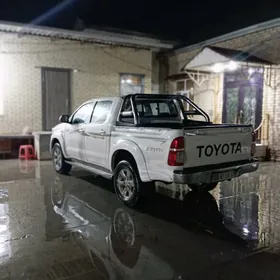 Toyota Hilux 2012