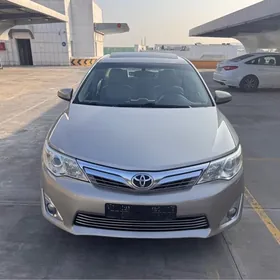 Toyota Camry 2013