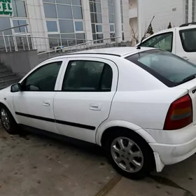 Opel Astra 2003