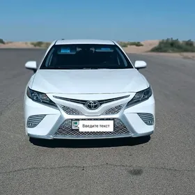 Toyota Camry 2018