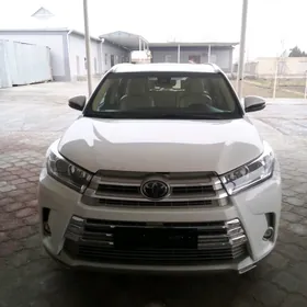 Toyota Highlander 2019