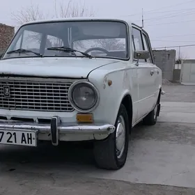 Lada 2104 1986