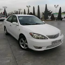 Toyota Camry 2004