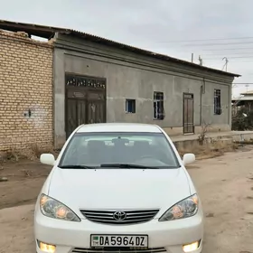 Toyota Camry 2005