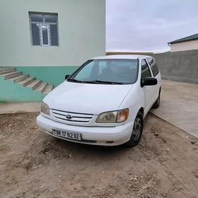 Toyota Sienna 2000