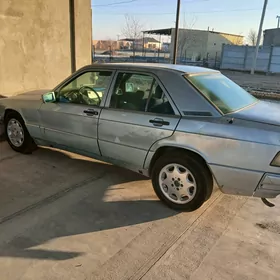 Mercedes-Benz 190E 1990