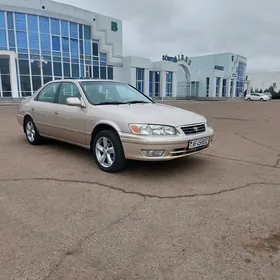 Toyota Camry 1999