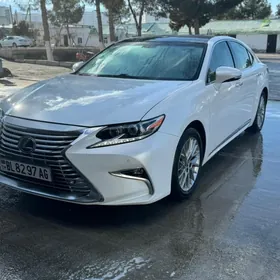 Lexus ES 350 2016