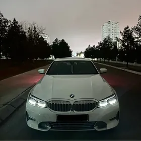 BMW 330 2019