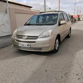 Toyota Sienna 2004