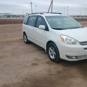 Toyota Sienna 2004