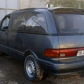 Toyota Previa 1993