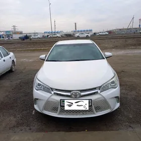 Toyota Camry 2016