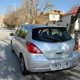 Nissan Versa 2009