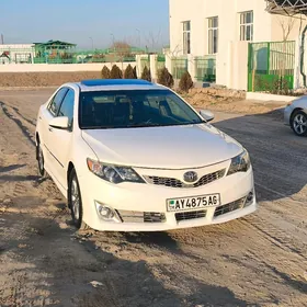 Toyota Camry 2014